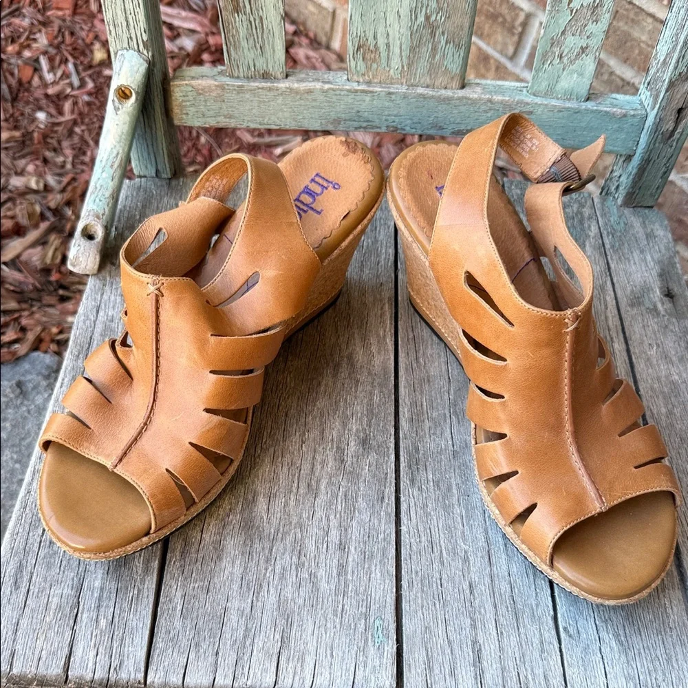 Indigo by Clark’s Women's 12M Tan Adjustable Strappy Cork Wedge Sandals
